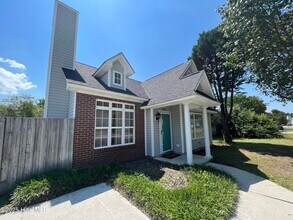 2106 White Rd in Wilmington, NC - Building Photo - Building Photo