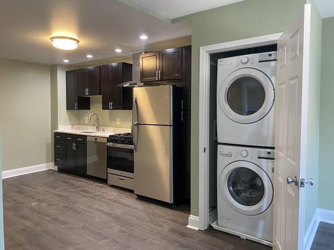 2932 N Calvert St, Unit 3 in Baltimore, MD - Building Photo - Building Photo