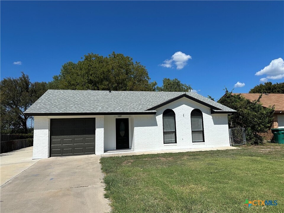 1104 Preswick Dr in Harker Heights, TX - Building Photo