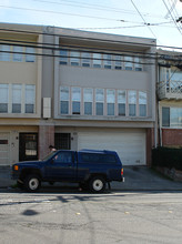 743 Hillside Blvd in Daly City, CA - Building Photo - Building Photo