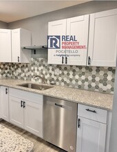 2375-2377 Gail Dr in Pocatello, ID - Building Photo - Building Photo