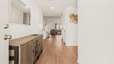 9502 Brookside Point Dr in Baytown, TX - Building Photo - Building Photo