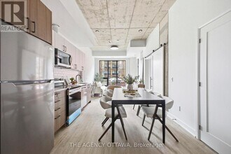 56 Bayswater Ave in Ottawa, ON - Building Photo - Building Photo