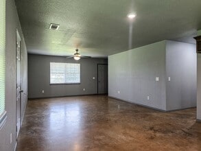 474535 Old US Hwy 64 in Muldrow, OK - Building Photo - Building Photo