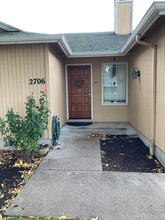 2706 Dayna Ln in Eugene, OR - Building Photo - Building Photo