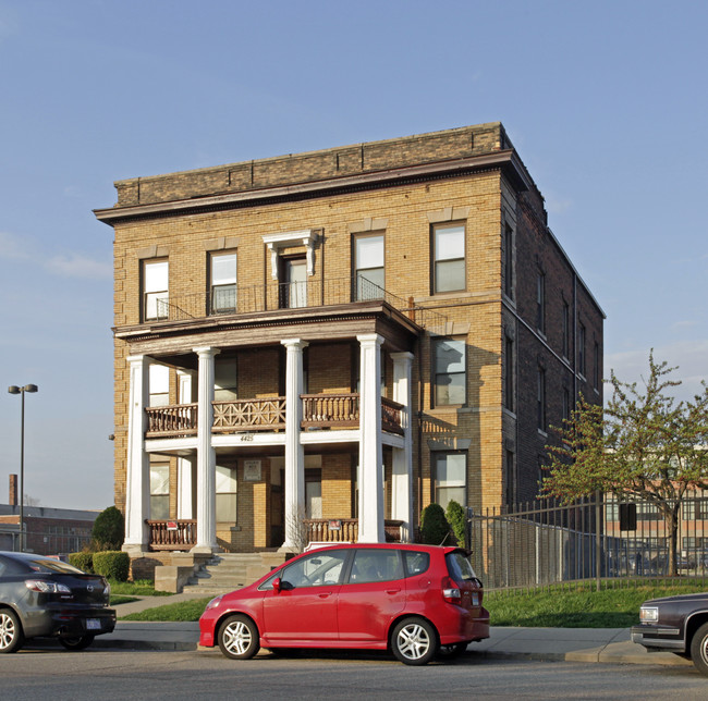 Carrick Apartments in Detroit, MI - Foto de edificio - Building Photo