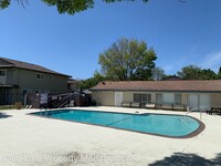 2208 Peppertree Way - 10