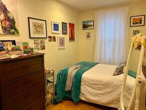 116 Brook St, Unit 02 in Brookline, MA - Building Photo - Building Photo