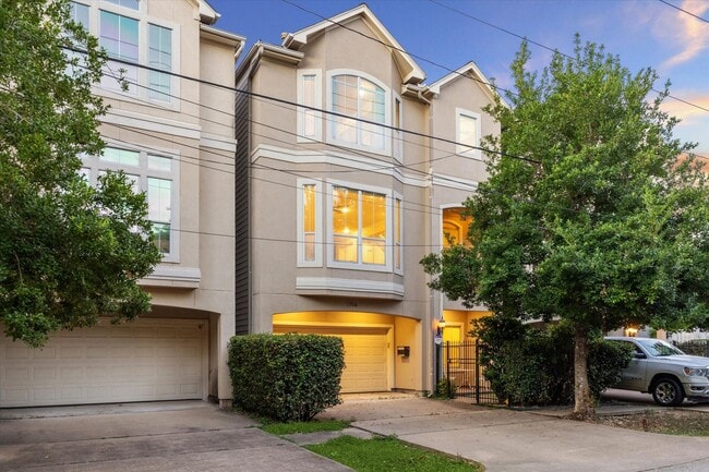 5706 Blossom St in Houston, TX - Building Photo - Building Photo
