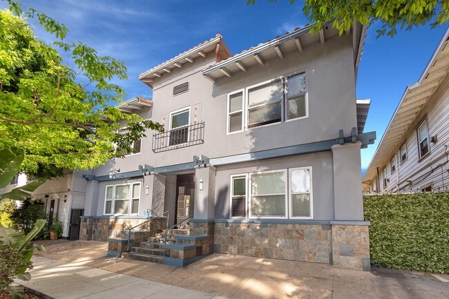 237 Linden Ave