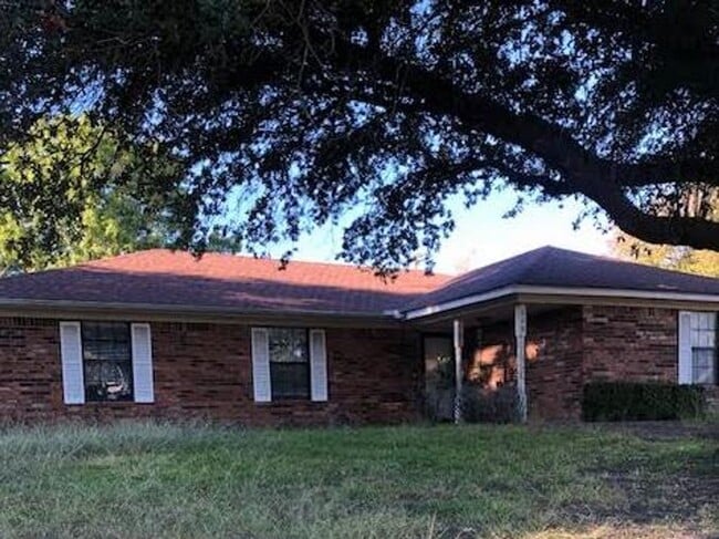 property at 608 Crestwood Dr