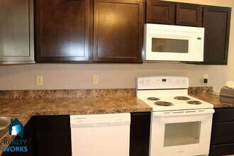 805 Charleston St in Lincoln, NE - Building Photo - Building Photo