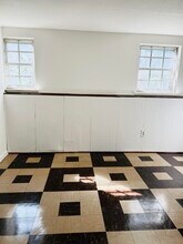 1405 Pleasant Valley Dr, Unit Pleasant Rooms in Catonsville, MD - Building Photo - Building Photo