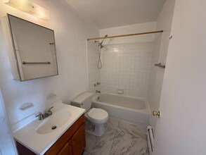 2066 Davidson Ave in Bronx, NY - Building Photo - Building Photo