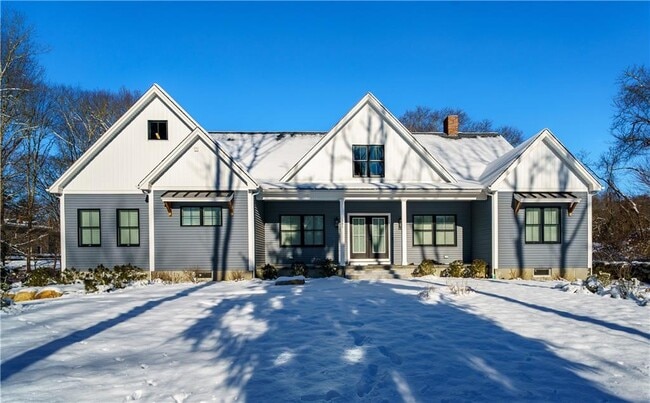 1241 Saugatucket Rd in South Kingstown, RI - Building Photo - Building Photo