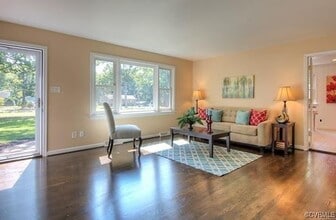 11152 Thorncroft Dr in Glen Allen, VA - Building Photo - Building Photo