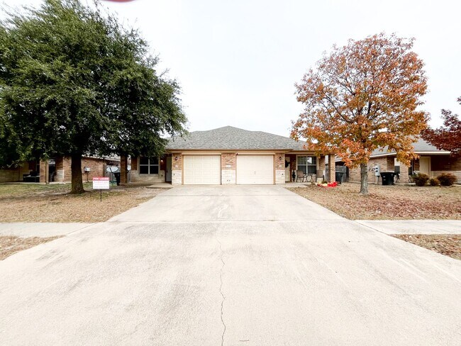 1213 Cinch Dr in Killeen, TX - Building Photo - Building Photo