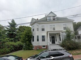 683 State St, Unit Garden 1 in Portsmouth, NH - Building Photo