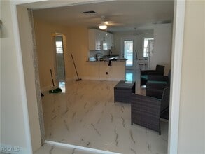 316 Tudor Dr in Cape Coral, FL - Building Photo - Building Photo