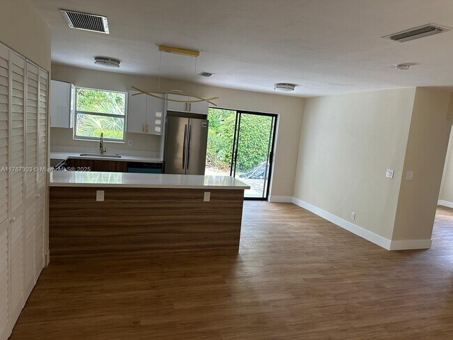 750 S 61st Terrace in Hollywood, FL - Building Photo - Building Photo