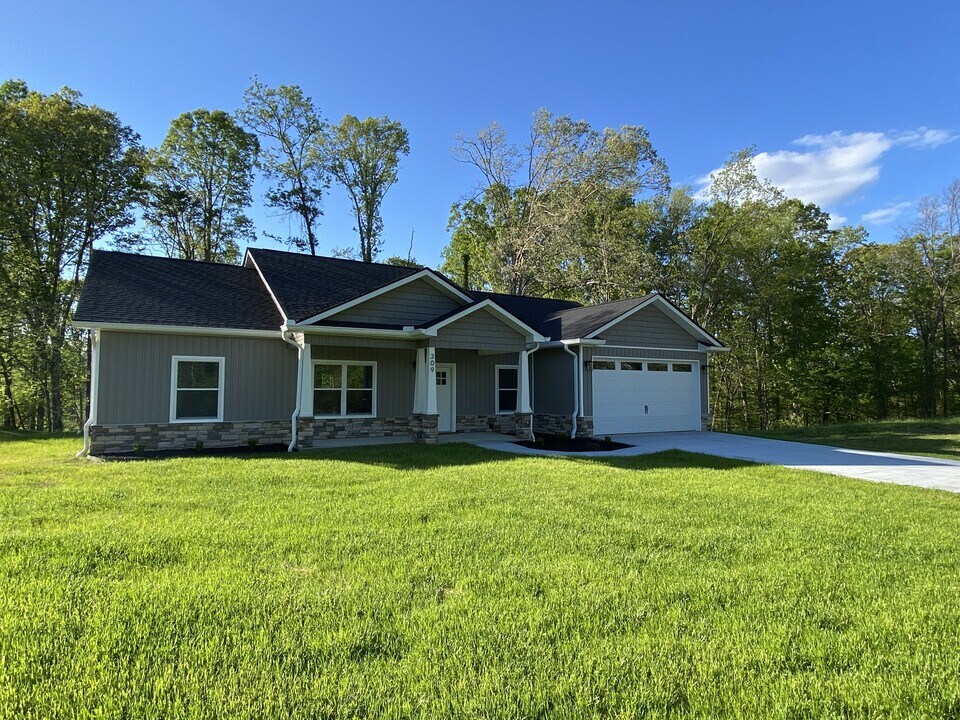309 Country Ln in Lenoir City, TN - Building Photo