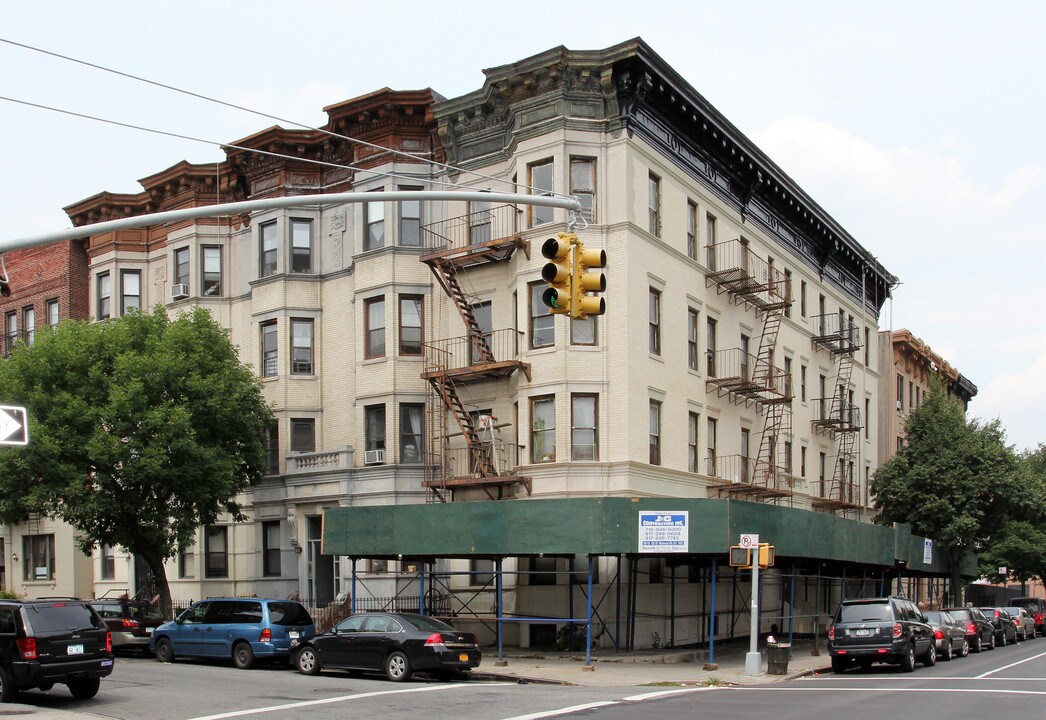 497 Prospect Pl in Brooklyn, NY - Building Photo