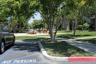 Camden Landmark in Ontario, CA - Building Photo