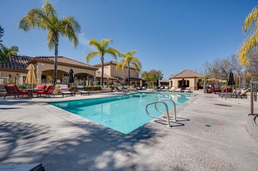 Solana Ridge in Temecula, CA - Foto de edificio