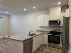 9525 Nature Crk Cir in Bellview, FL - Building Photo - Building Photo