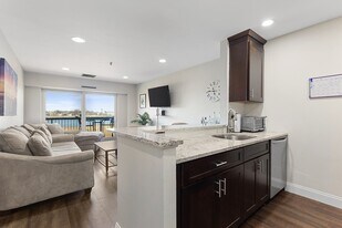 133 Commander Shea Blvd in Quincy, MA - Building Photo