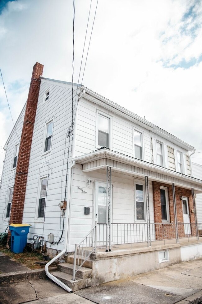 312 Vine St in Middletown, PA - Building Photo - Building Photo