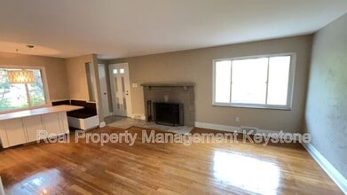 806 N Margaretta St in Turtle Creek, PA - Building Photo - Building Photo