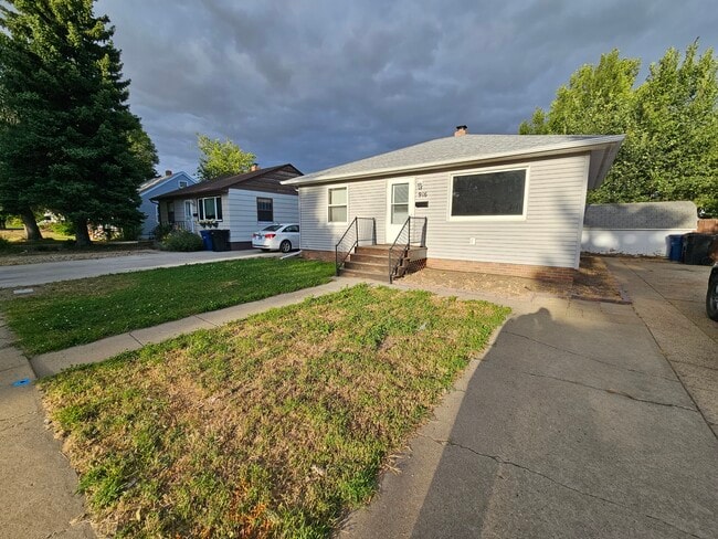 property at 916 3rd Ave W