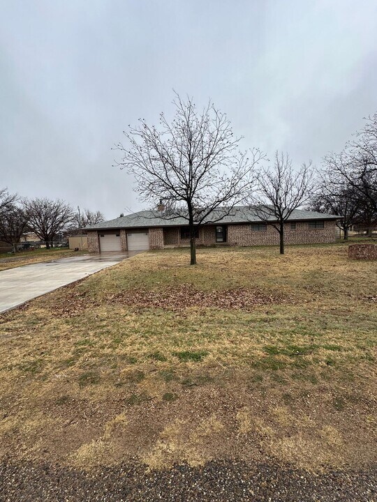 1633 124th St in Lubbock, TX - Building Photo