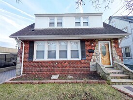 18 Prospect St in Williston Park, NY - Building Photo