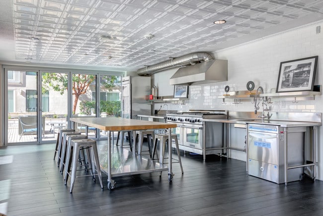 Vara in San Francisco, CA - Building Photo - Building Photo