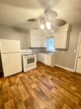 600 S Cedar Ave-Unit -B in Independence, MO - Building Photo - Building Photo