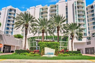 3029 NE 188th St, Unit 13 in Aventura, FL - Building Photo