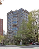Granville Garden in Vancouver, BC - Building Photo