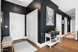 78 Church St, Unit 502 in Saratoga Springs, NY - Foto de edificio - Building Photo