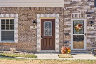 172 Dundee Dr in Clarksville, TN - Foto de edificio - Building Photo