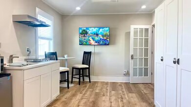 906 Metropolitan Pkwy SW in Atlanta, GA - Building Photo - Building Photo