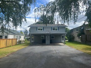 1308 6th Ave SW-Unit -1310 6th Ave. SW in Olympia, WA - Building Photo - Building Photo