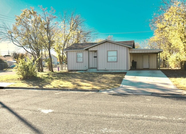 property at 3014 Taft St