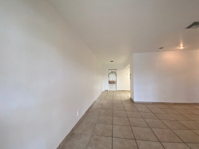 2301 N 56th Ter, Unit F in Hollywood, FL - Foto de edificio - Building Photo