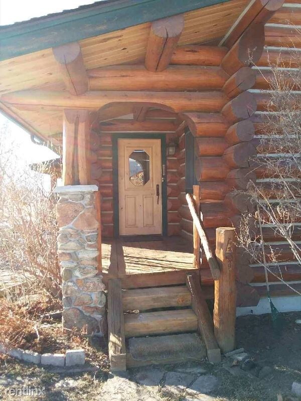 1225 Willow Creek Rd in Corvallis, MT - Foto de edificio - Building Photo