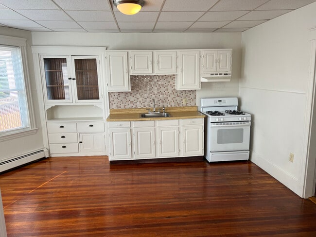 192 Grove St in Haverhill, MA - Building Photo - Building Photo