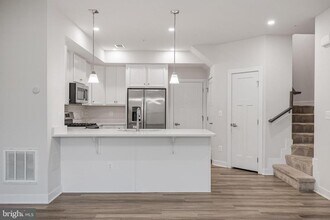 24742 Monk Meadows Terrace in Dulles, VA - Building Photo - Building Photo