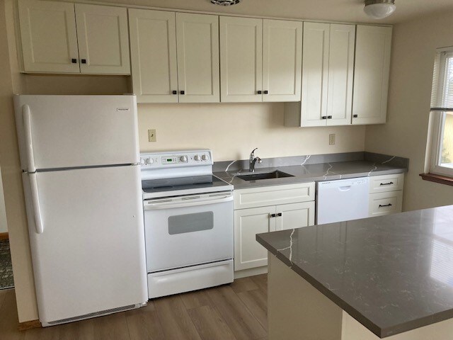 12722 76th Ave S, Unit 101 in Seattle, WA - Building Photo
