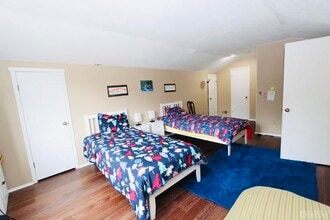 587 Sayre Dr in Princeton, NJ - Building Photo - Building Photo